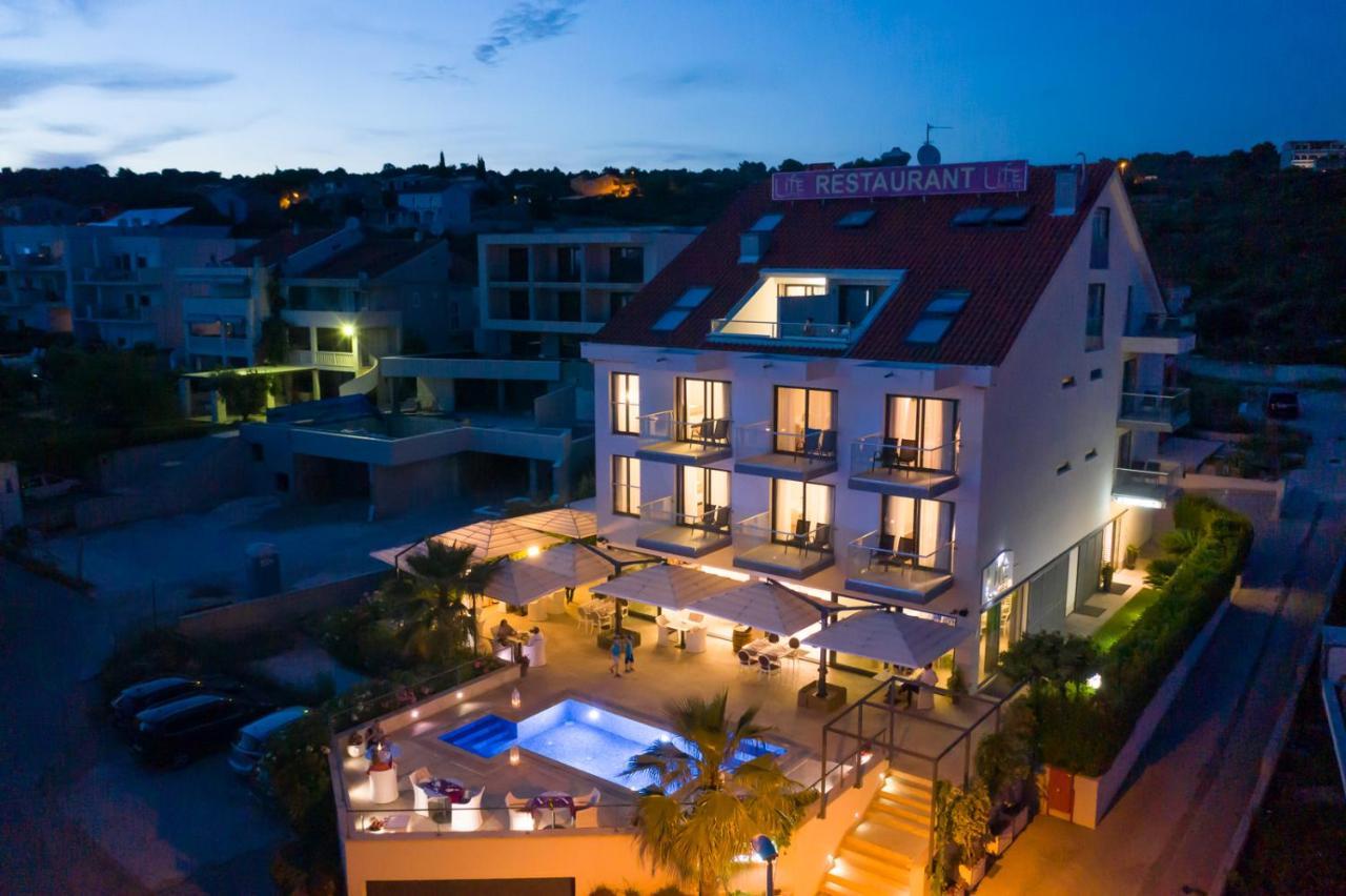 Boutique Hotel Life Рогозница Екстериор снимка