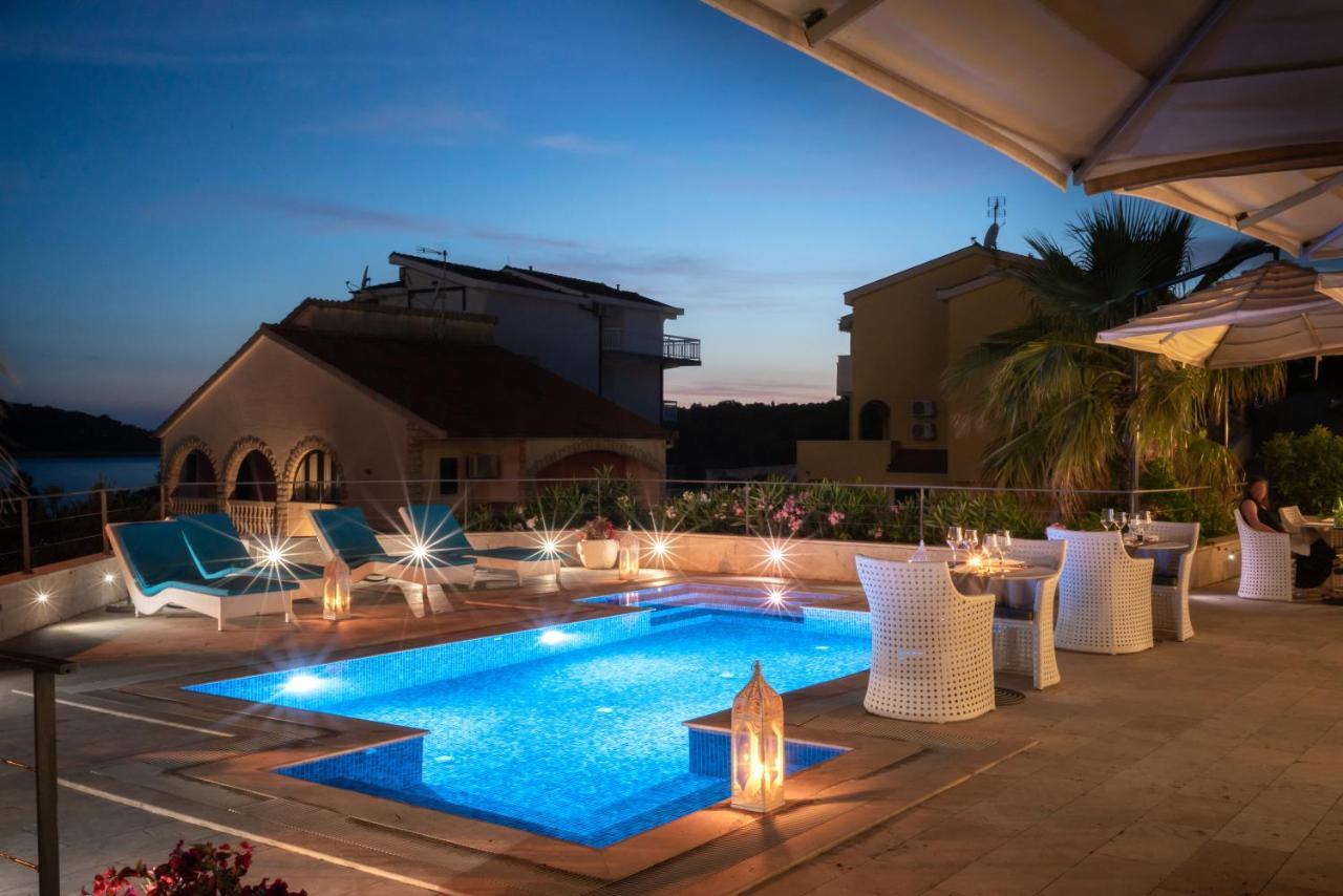 Boutique Hotel Life Рогозница Екстериор снимка
