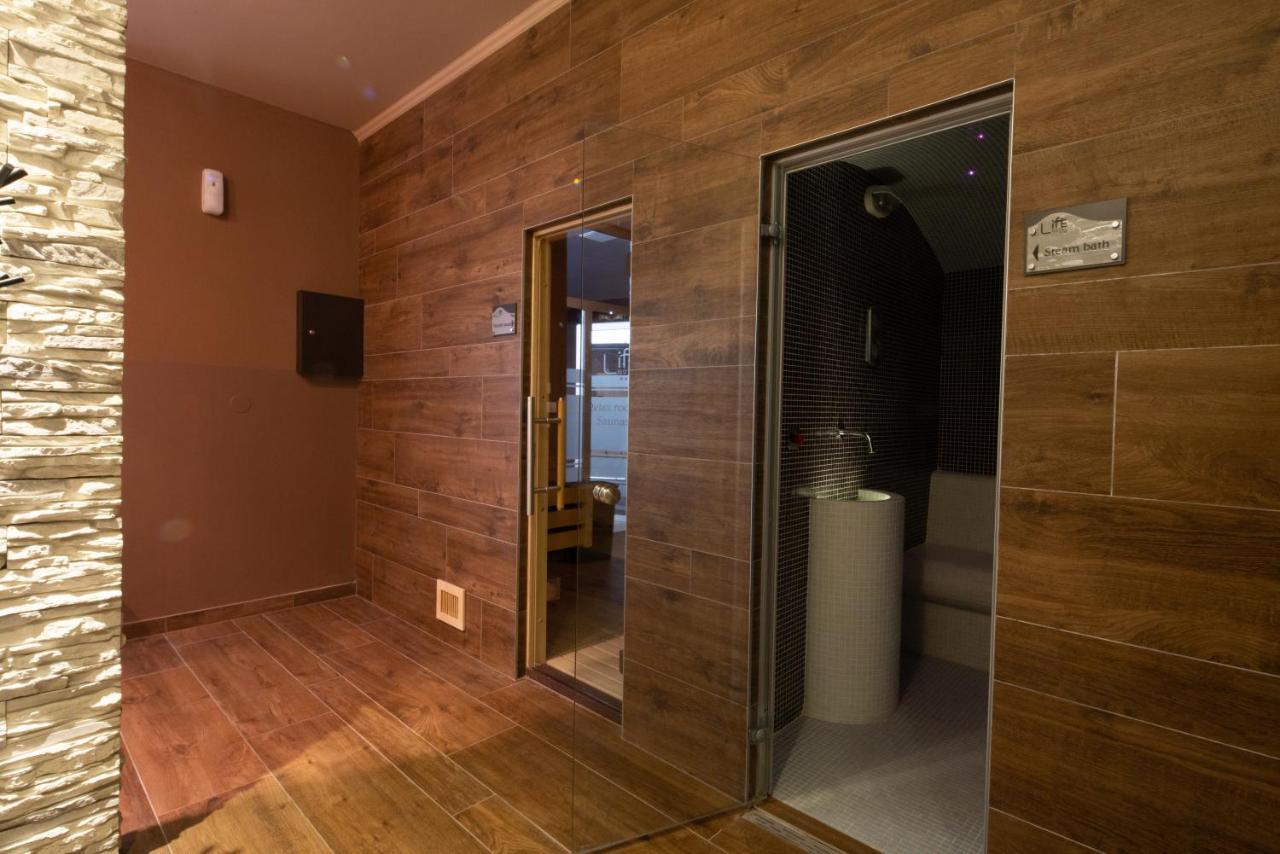 Boutique Hotel Life Рогозница Екстериор снимка